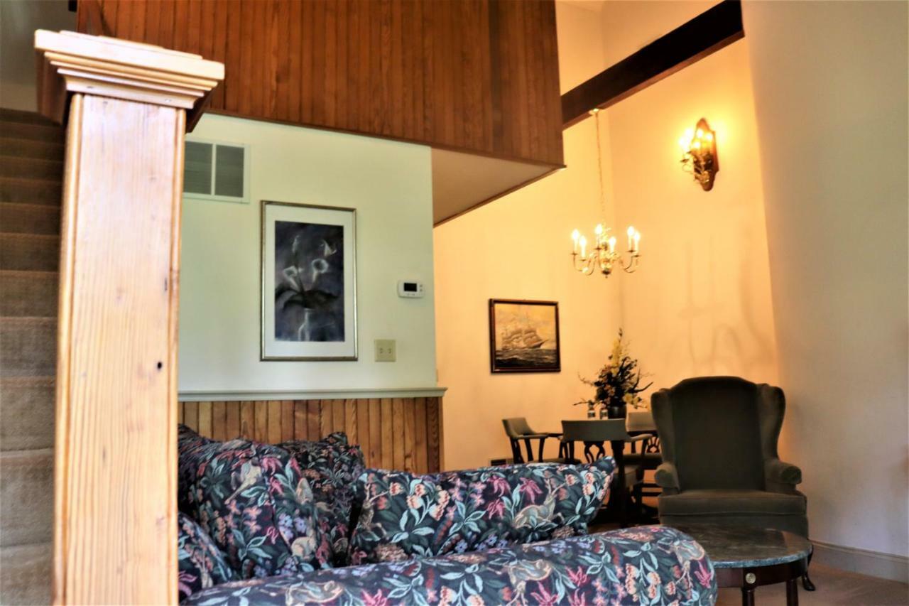 Hotel The Gables At Stirling Guest Reading